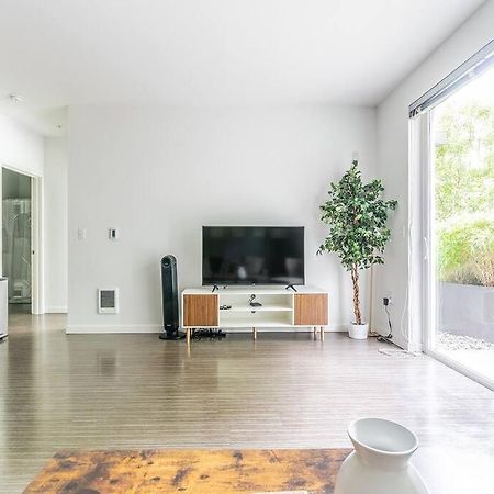 One Bedroom Luxury Apartment Seattle Exterior photo