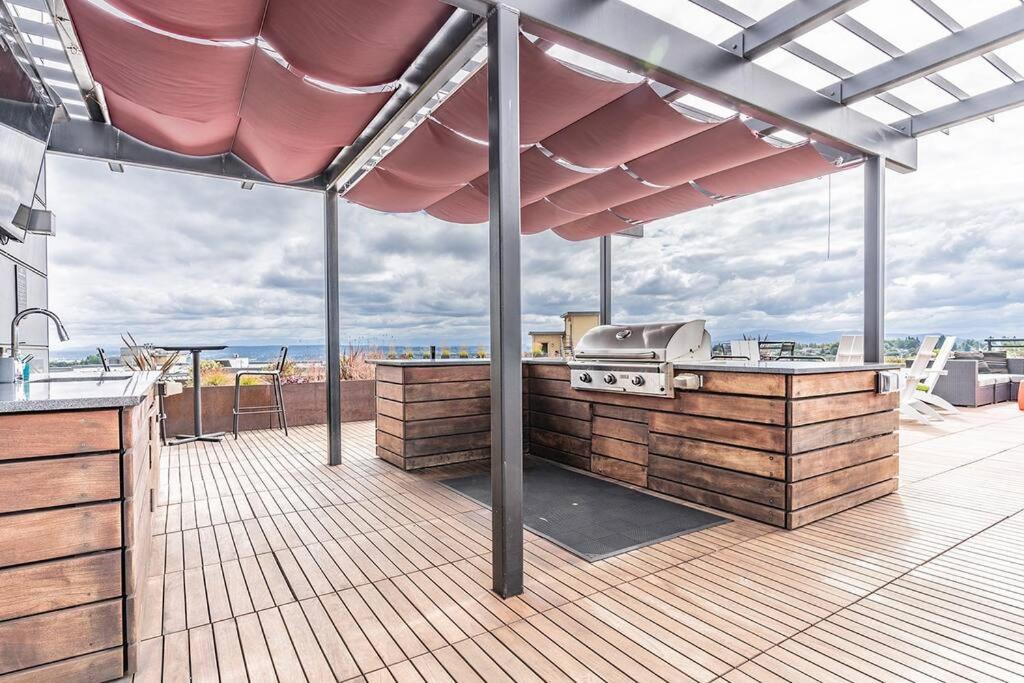 One Bedroom Luxury Apartment Seattle Exterior photo