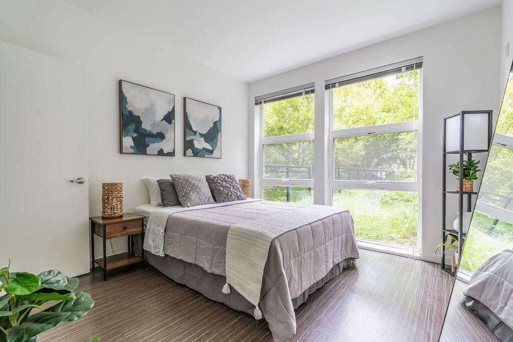 One Bedroom Luxury Apartment Seattle Exterior photo