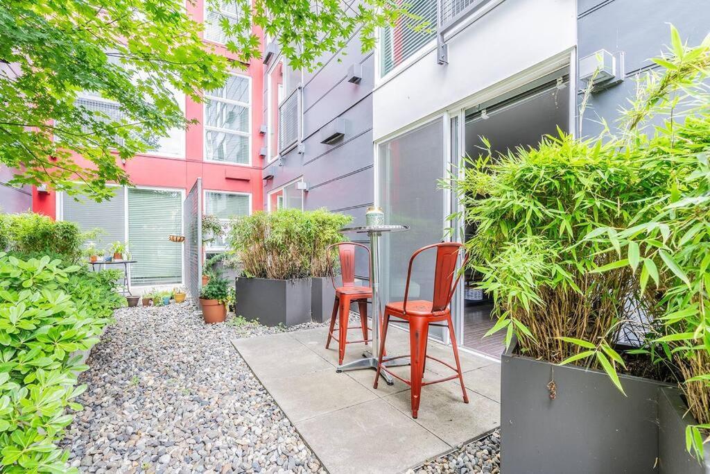 One Bedroom Luxury Apartment Seattle Exterior photo